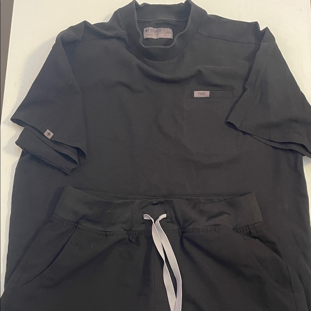 Figs Charcoal Scrub Ensemble